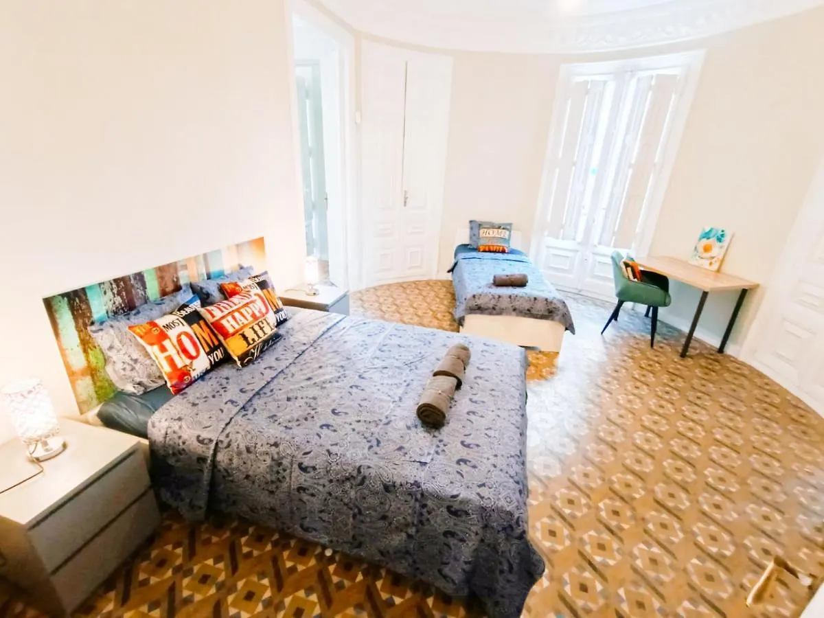 By Plaza Catalunya Rooms Barcelona